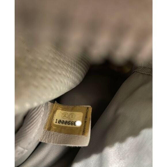 Authentic CHANEL CC Sports Line Crossbody Camellia Shoulder Bag Pochette White - Picture 7 of 7